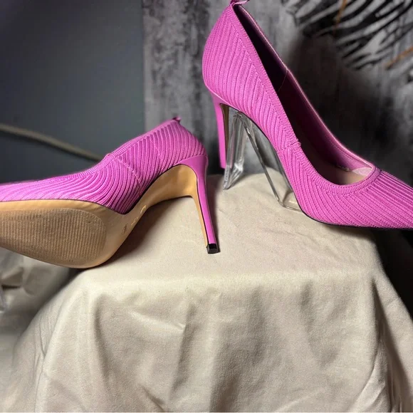 Mix No. 6 Fuchsia Textured Heels - Picture 4 of 7